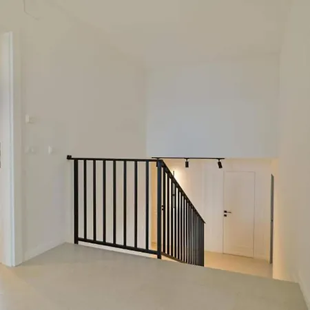 Olive - Five Bedroom With Terrace And Swimming Pool