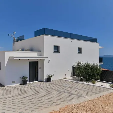 Olive - Five Bedroom With Terrace And Swimming Pool * Трогір
