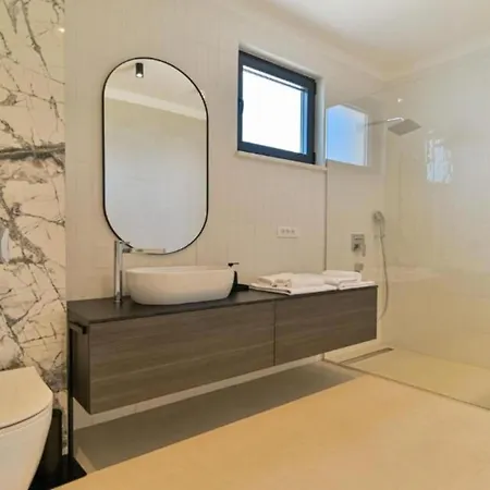 Olive - Five Bedroom With Terrace And Swimming Pool Villa *