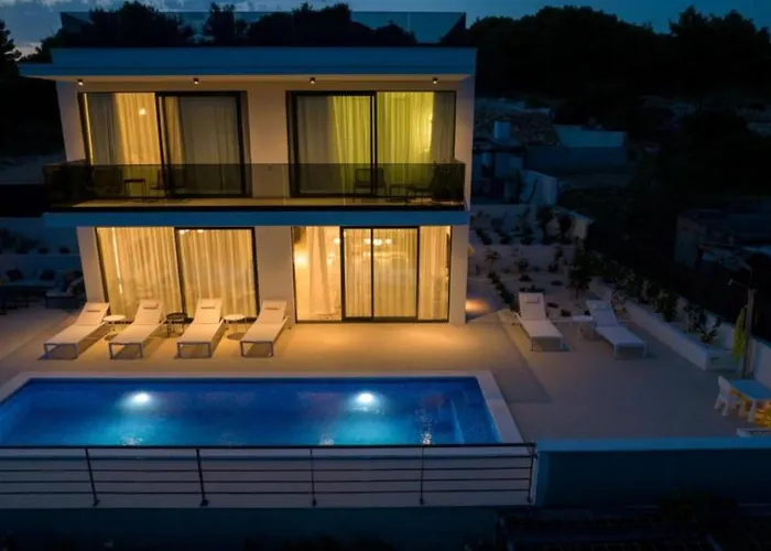 Villa Olive - Five Bedroom With Terrace And Swimming Pool *