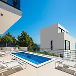 Olive - Five Bedroom With Terrace And Swimming Pool Villa *