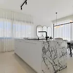 Vila Olive - Five Bedroom With Terrace And Swimming Pool