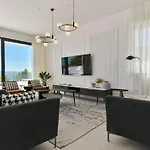 Olive - Five Bedroom With Terrace And Swimming Pool Trogir