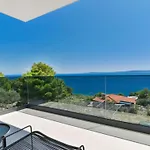 Olive - Five Bedroom With Terrace And Swimming Pool *