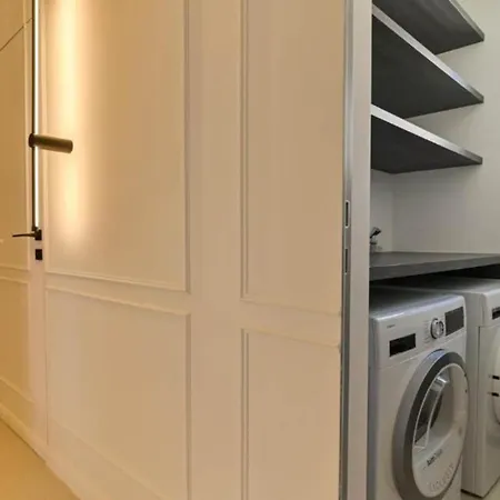 Olive - Five Bedroom With Terrace And Swimming Pool فيلة