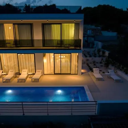 فيلة Olive - Five Bedroom With Terrace And Swimming Pool *