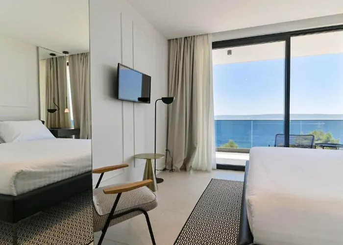 别墅 Olive - Five Bedroom With Terrace And Swimming Pool 特罗吉尔
