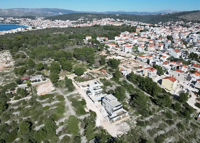 Olive - Five Bedroom With Terrace And Swimming Pool 别墅 特罗吉尔