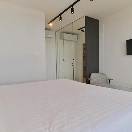 Olive - Five Bedroom With Terrace And Swimming Pool * Trogir